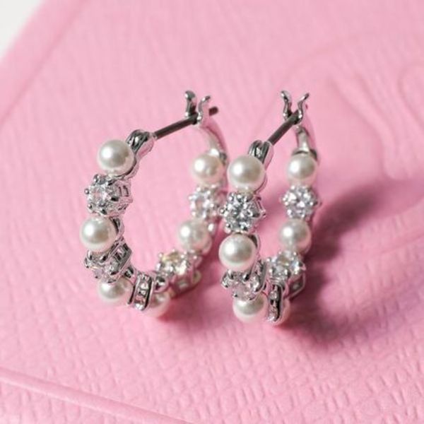 SWAROVSKI フープピアス Matrix マトリックス 5709256