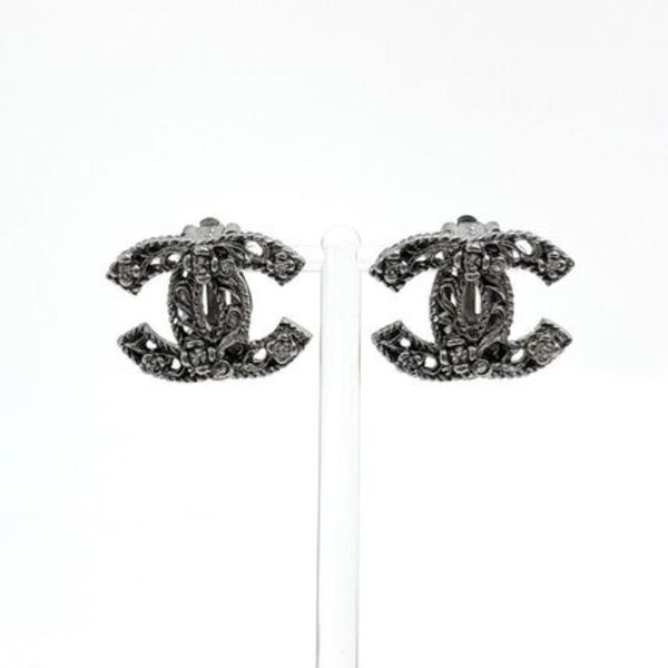 CHANEL LOGO EARRINGS