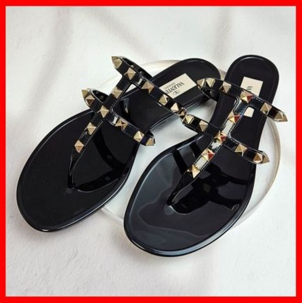 ☆【VALENTINO】☆ROCKSTUD FLAT RUBBER SANDAL ブラック☆