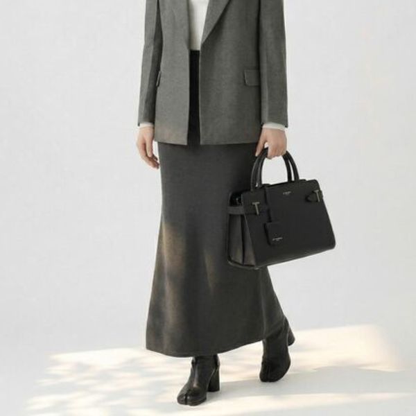 【Le Tanneur】Emilie medium handbag in grained leather