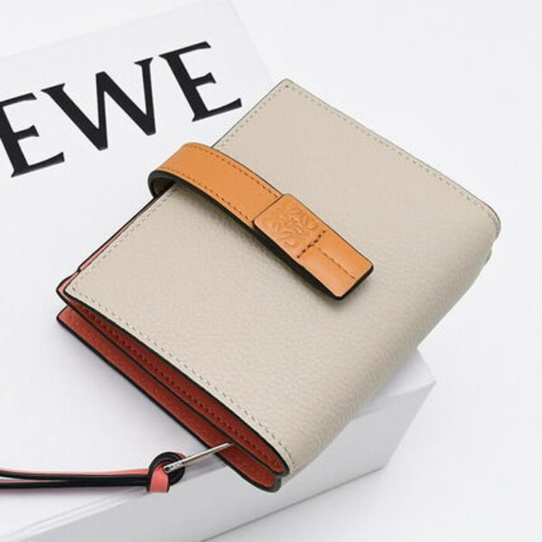 【国内即発】LOEWE コンパクトZIPウォレット