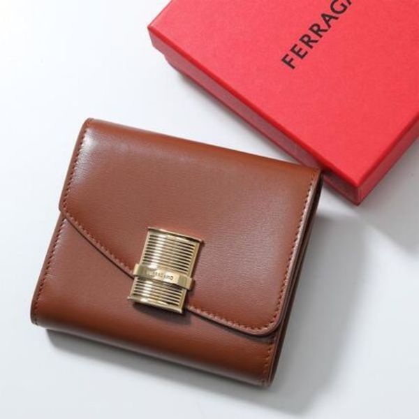 FERRAGAMO 三つ折り財布 FIAMMA 22 0696