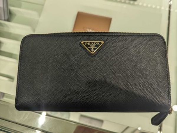 PRADA★サフィアーノトライアングル ジップアラウンド長財布各色