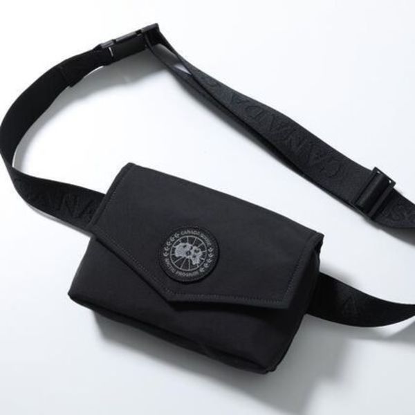 CANADA GOOSE ボディバッグ Mini Waistpack 8837U