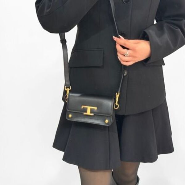 TOD'S(トッズ)☆Tタイムレスクロスボディバッグ