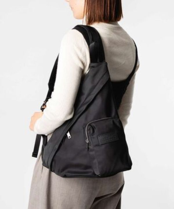 MM6 AVP JAPANESE SLING BAG SB5WG0019 P8504 ショルダーバッグ