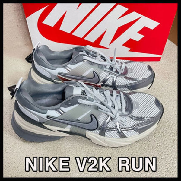 大人気 ☆NIKE☆ V2K RUN PURE PLATINUM WOLF GREY