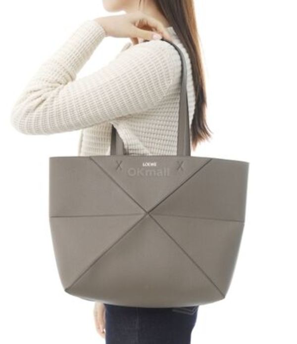 LOEWE| (Medium Horizontal Puzzle Fold Tote in Soft Grai