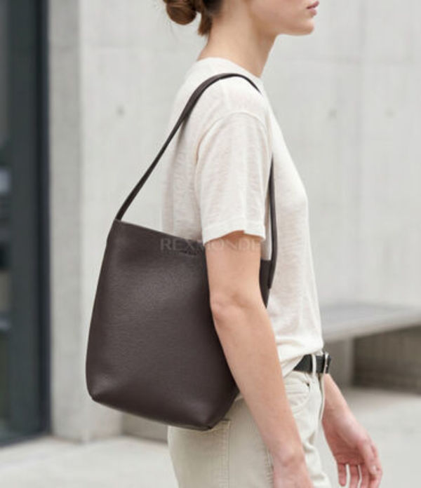 THE ROW| (Small N/S Park Tote in Leather (W1314 L129 DE