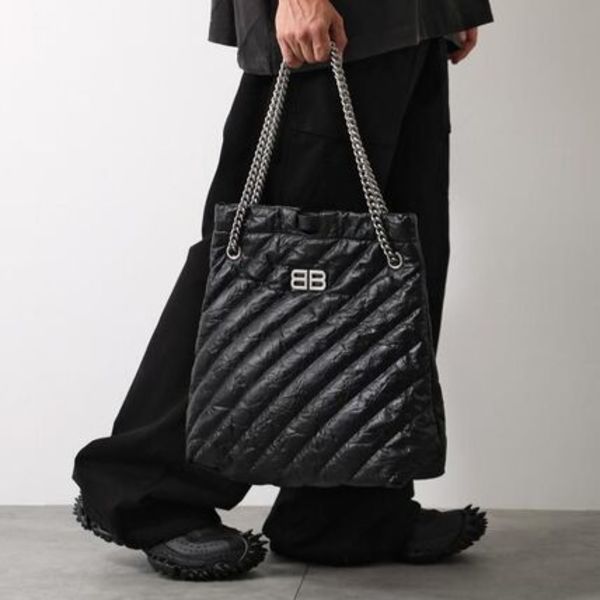 BALENCIAGA ショルダーバッグ CRUSH TOTE M 742941 210J0