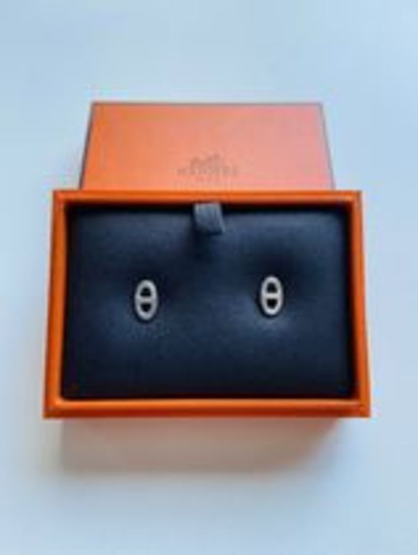 国内即発 HERMES エルメス シェーヌダンクル ピアス TPM