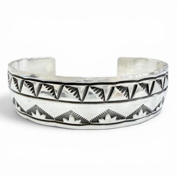 美品 Navajo スタンプワーク サンバースト バングル 925
