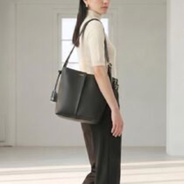 関税送料込 LOEWE ビルバオ バケットバッグ ミディアム ブラック