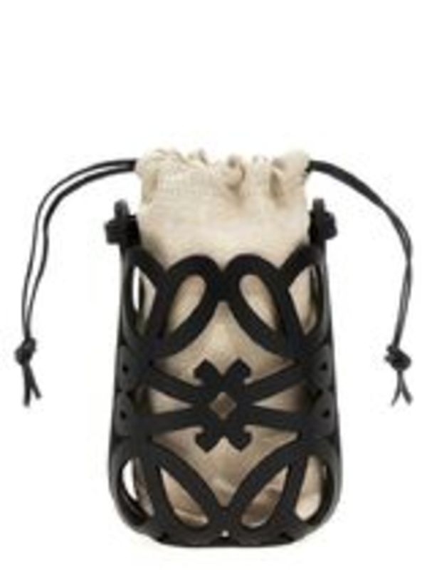 国内即発【LOEWE】アナグラム カットアウト ポケット ポシェット