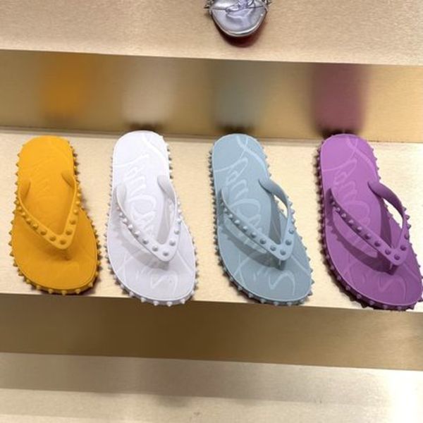 CHRISTIAN LOUBOUTIN Loubi Donnaラバースタッズ ビーチサンダル