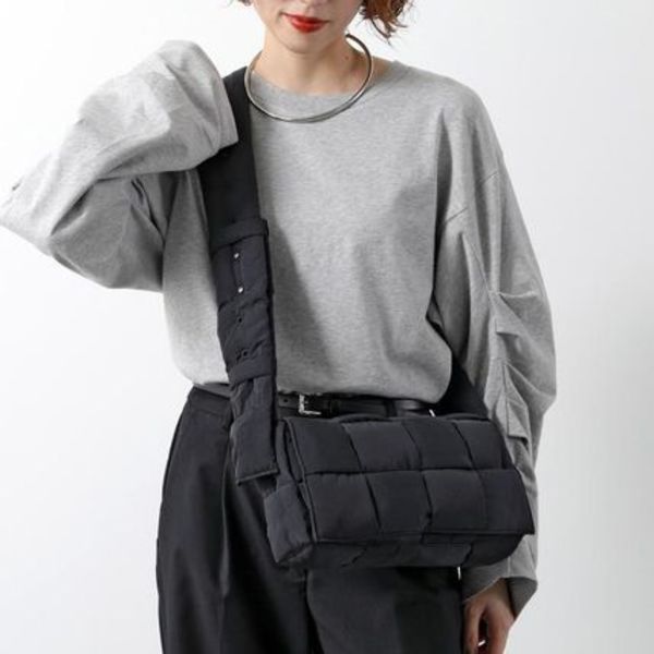 BOTTEGA VENETA バッグ MEDIUM PADDED CASSETTE 749878 VBO81
