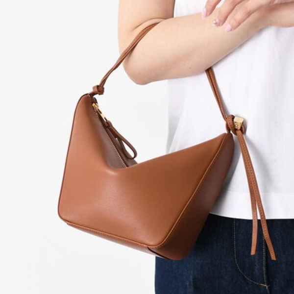 【国内即発】LOEWE ハンモック ホーボーバッグクラシックカーフ