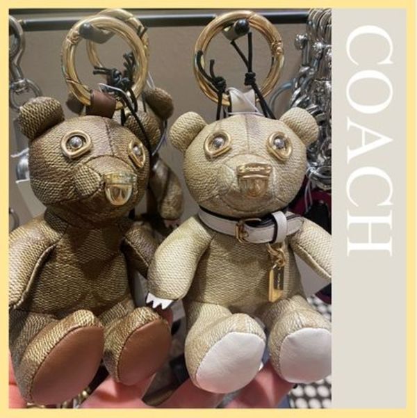 【COACH】2023SS*シグネチャー柄 テディベア バッグチャーム
