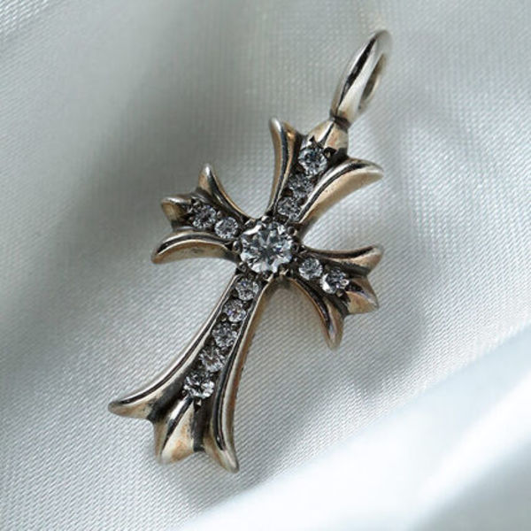 Chrome Hearts タイニーファットクロス パヴェダイヤ
