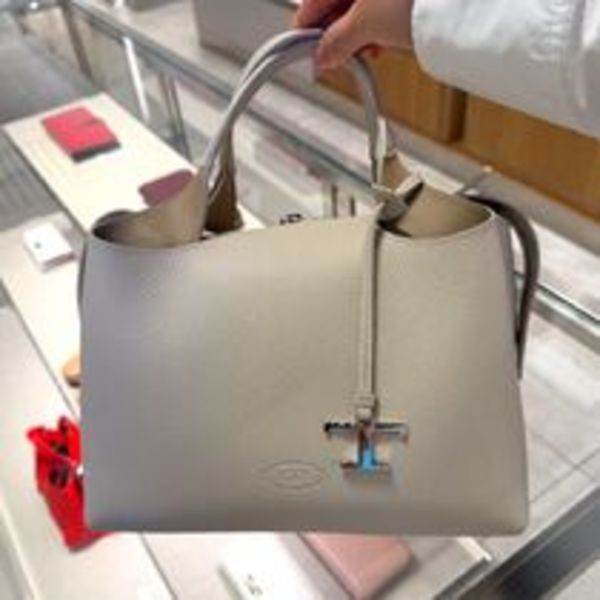 TOD'S(トッズ)☆レザーバウレットバッグ Small