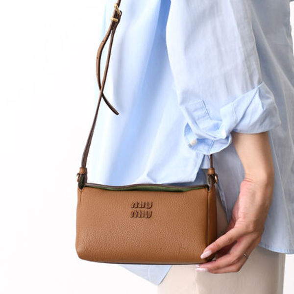 【国内即発】MIU MIU レザー ショルダーバッグ