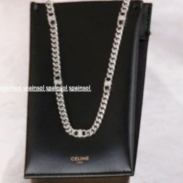 シンプルでオシャレ★CELINE★スモール トリオンフ ネックレス