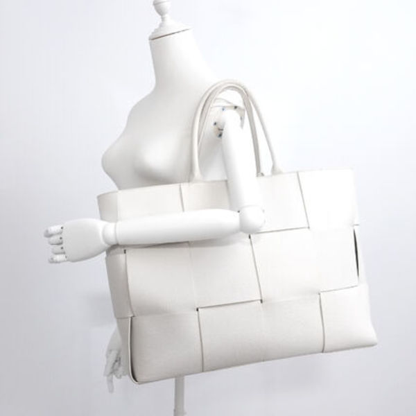 【ランク:A】BOTTEGA VENETA カーフレザー アルコ トートバッグ