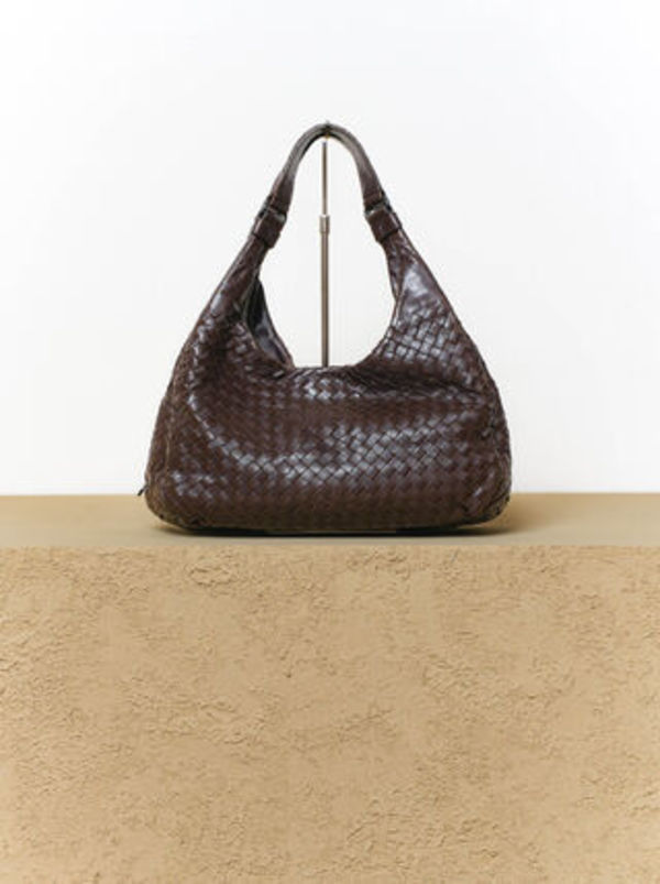 BOTTEGA VENETA ボッテガヴェネタ Intrecciato Campana Hobo Bag