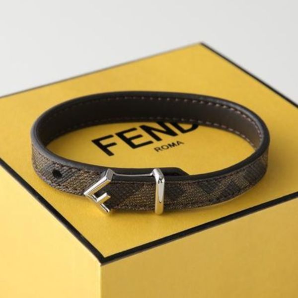 FENDI ブレスレット 7AJ779 AC9H レザー