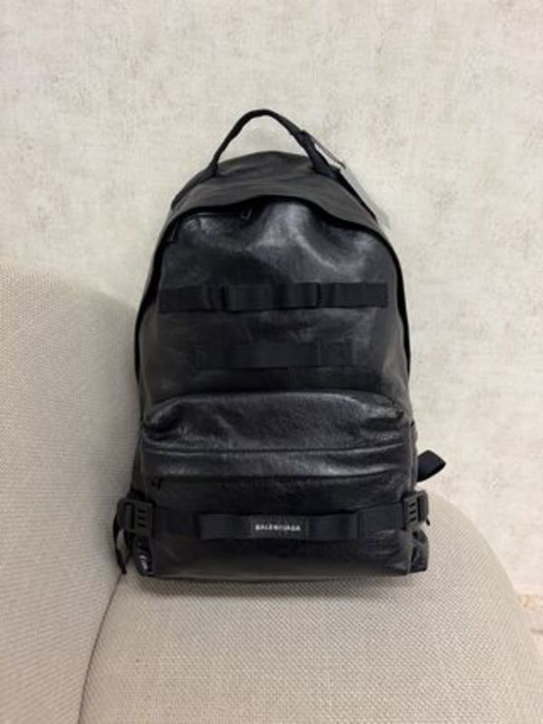バレンシアガ ARMY レザーバックパック 799113 1VGJ7 1000