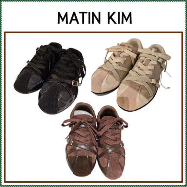 【MATIN KIM】 CROSS STRAP SUEDE BLOCK SNEAKERS  / 追跡付