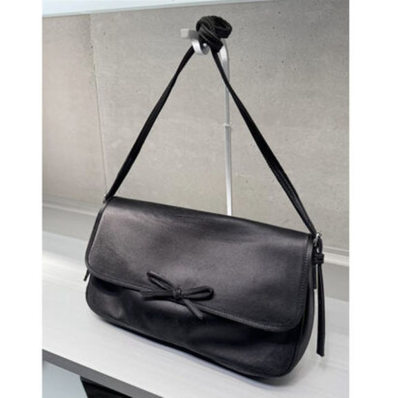 【/直営店セール】BALENCIAGA Leopolda リボン ショルダーバッグ