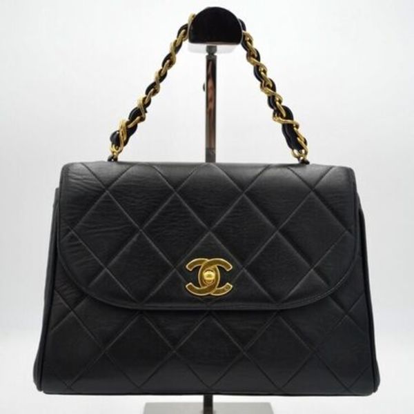 CHANEL マトラッセ ラウンドフラップ バッグ