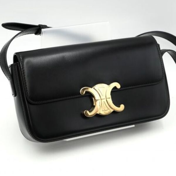 CELINE トリオンフ ショルダーバッグ 黒