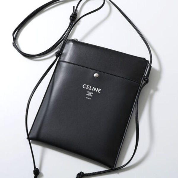 CELINE ショルダーバッグ SHARP POUCH 10P812K05 L103B2K05
