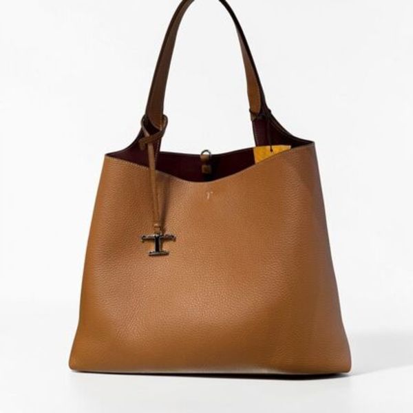 TOD'S(トッズ)APAショッピング ミディアム