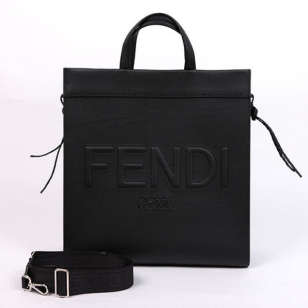 関税負担なし☆FENDIフェンディROMA Go To ショッパーミディアム
