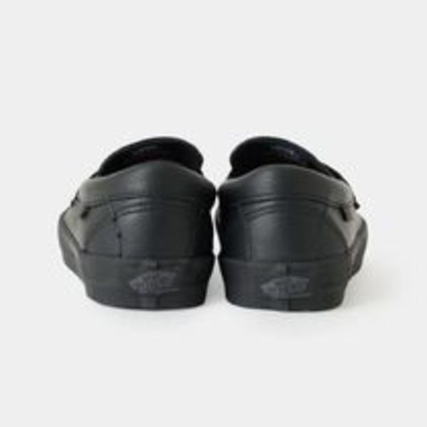 VANS スケートローファー ブラック レザー (VN0A5DXUBKA)