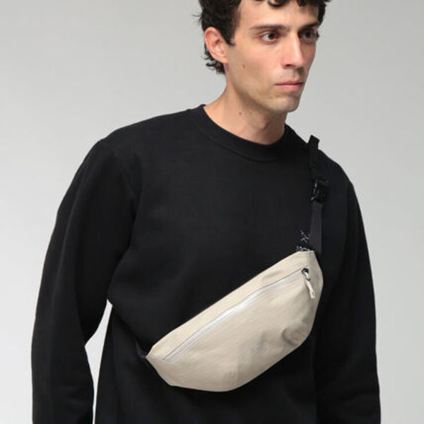 ARC'TERYX クロスボディ バッグ Granville Crossbody Bag