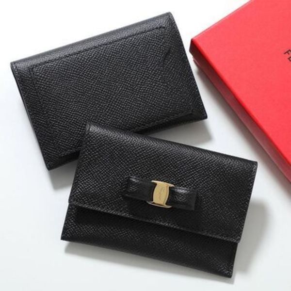 FERRAGAMO カードケース VARA ヴァラリボン 22D155