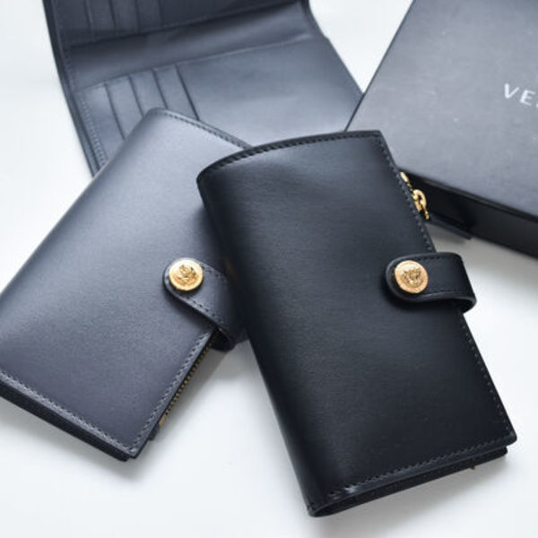 VERSACE 2つ折り財布 小銭入れ付き ロゴ有 カーフ レディース