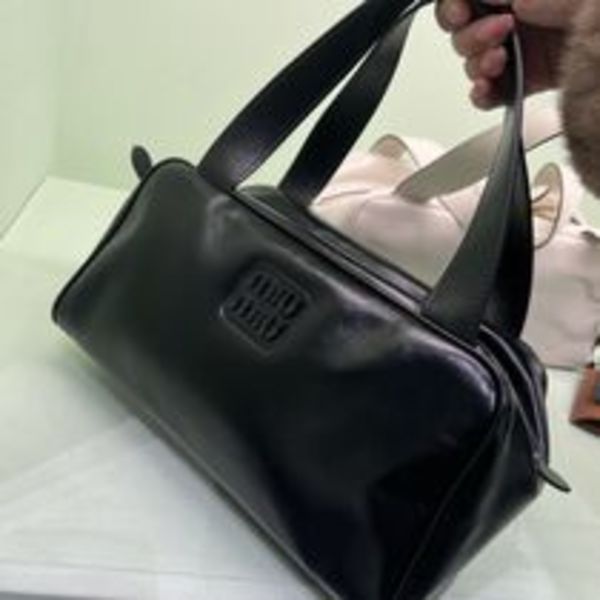 【MIUMIU】セール!ロゴ レザー ミニボストンバッグ 5BB182