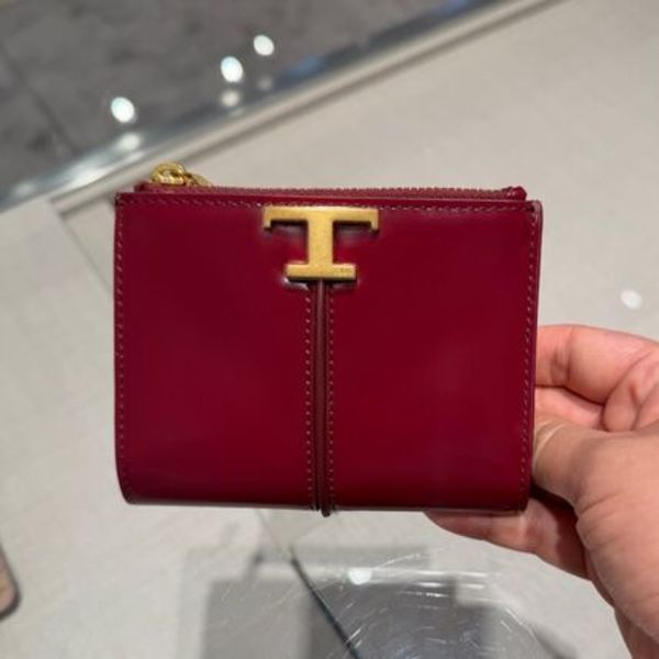 TOD'S Tタイムレス二つ折り財布