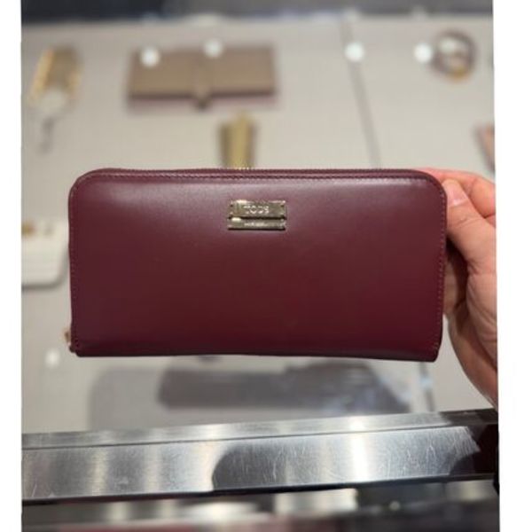 TOD's(トッズ)☆ジップアラウンド長財布