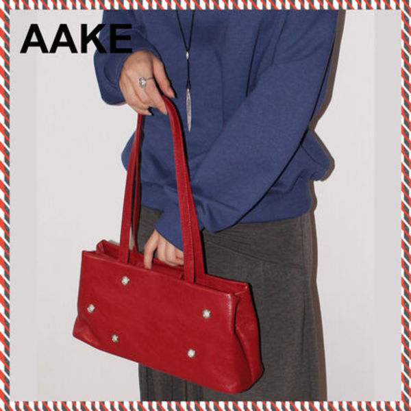 【AAKE】ハトメ付き 横長ショルダーバッグ