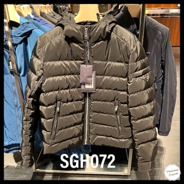 PRADA (SGH072) 三角ロゴ付きダウンコート