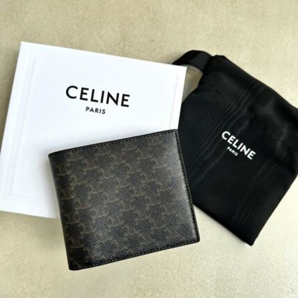 CELINE トリオンフ 二つ折り財布 コインポケット付き