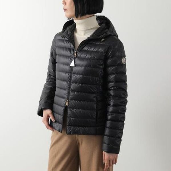 MONCLER ダウンジャケット IGELHOOD 1A00092 597YG