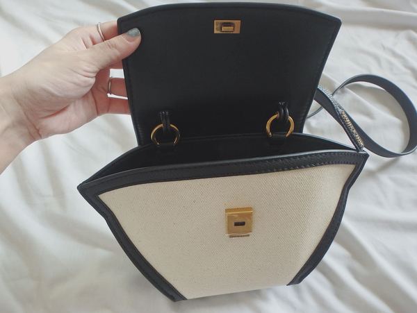 高級感のある金属パーツ