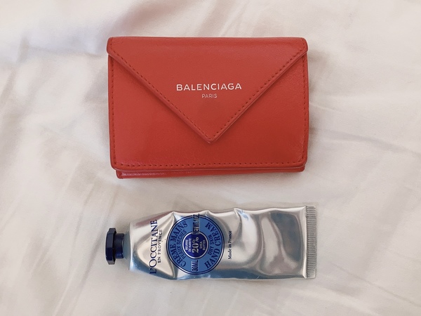 愛用レポ】コンパクトなのに大容量!BALENCIAGA(バレンシアガ 愛用レポ】コンパクトなのに大容量!BALENCIAGA(バレンシアガ